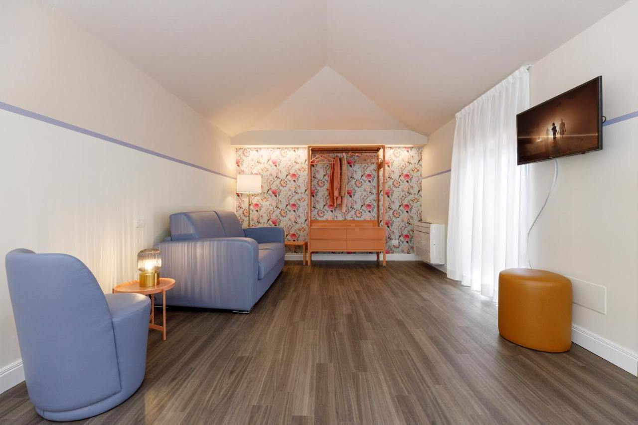 Casa Flores Apartments 巴多利诺 外观 照片